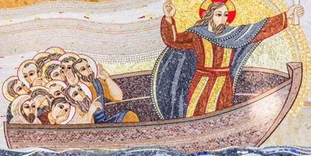 Marco 4, 35-41: "Il Dio con noi...". (Commento di don Franco Mastrolonardo) - Preghiere in Audio